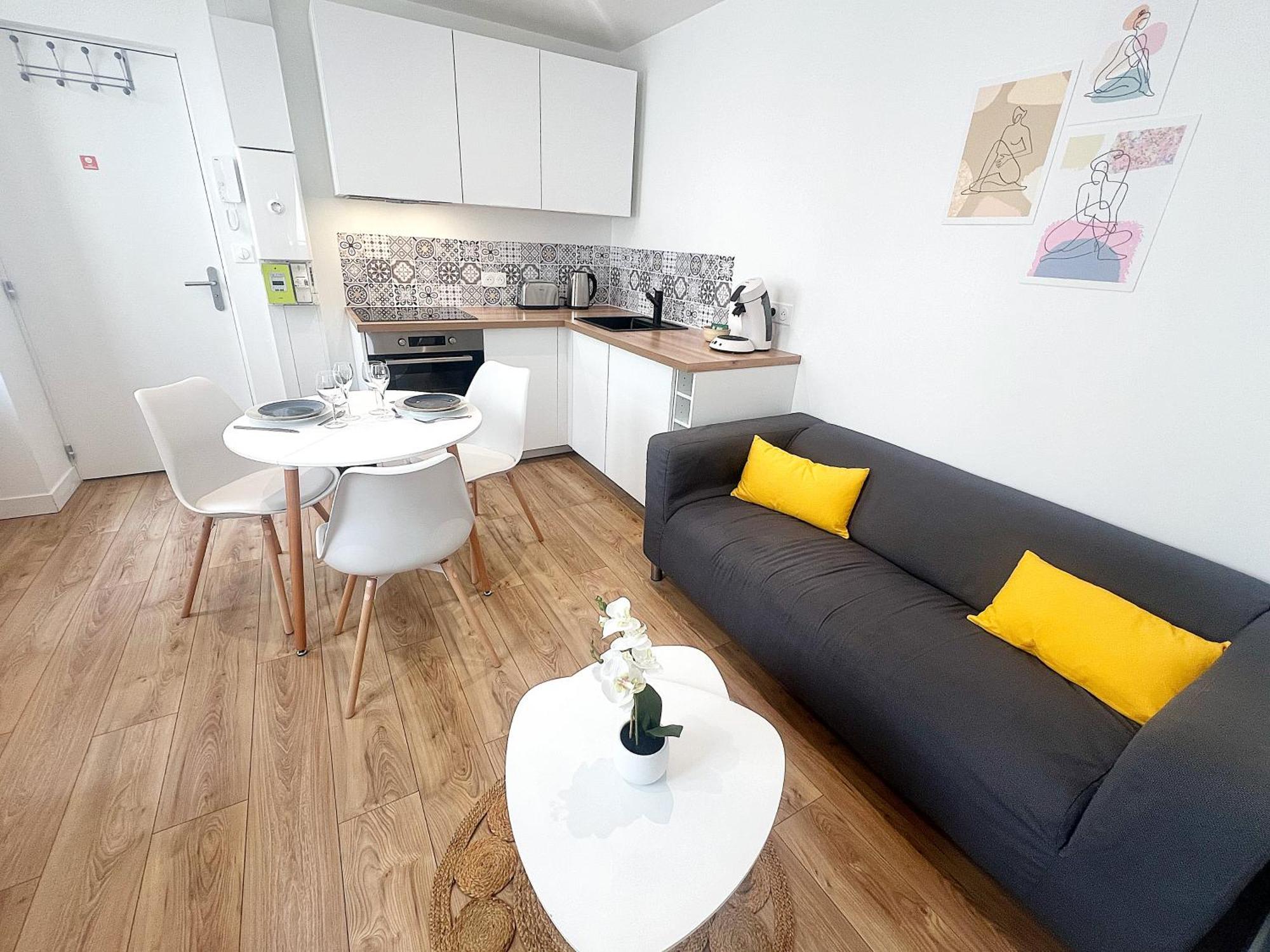 Le Petit Barbusse, Proche Centre Avec Netflix Apartment Reims Exterior photo